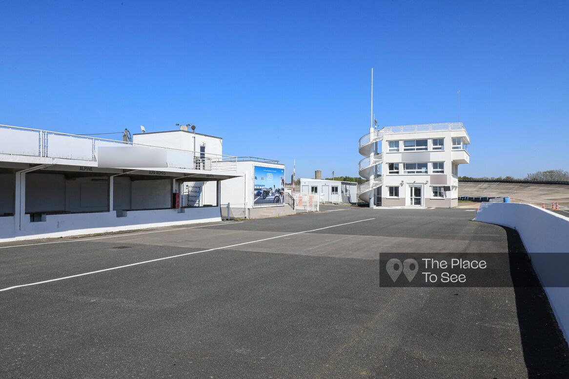 Parking Exterieur