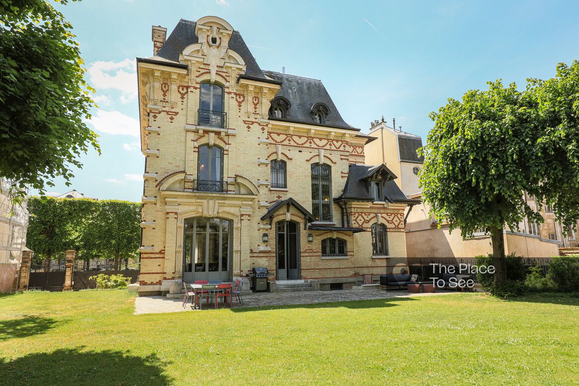 Façade