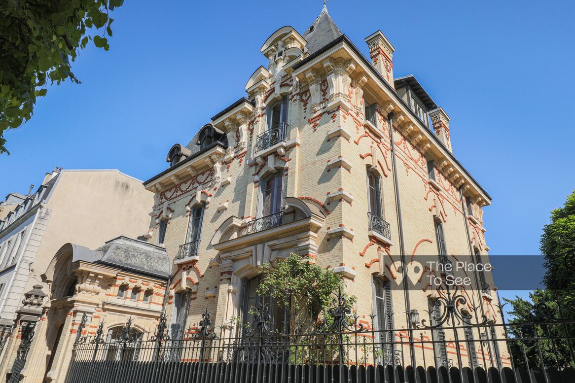 Façade