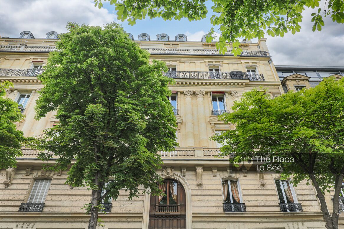 Façade