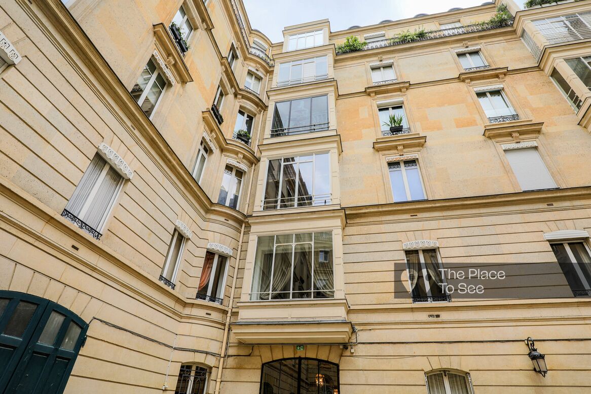 Façade