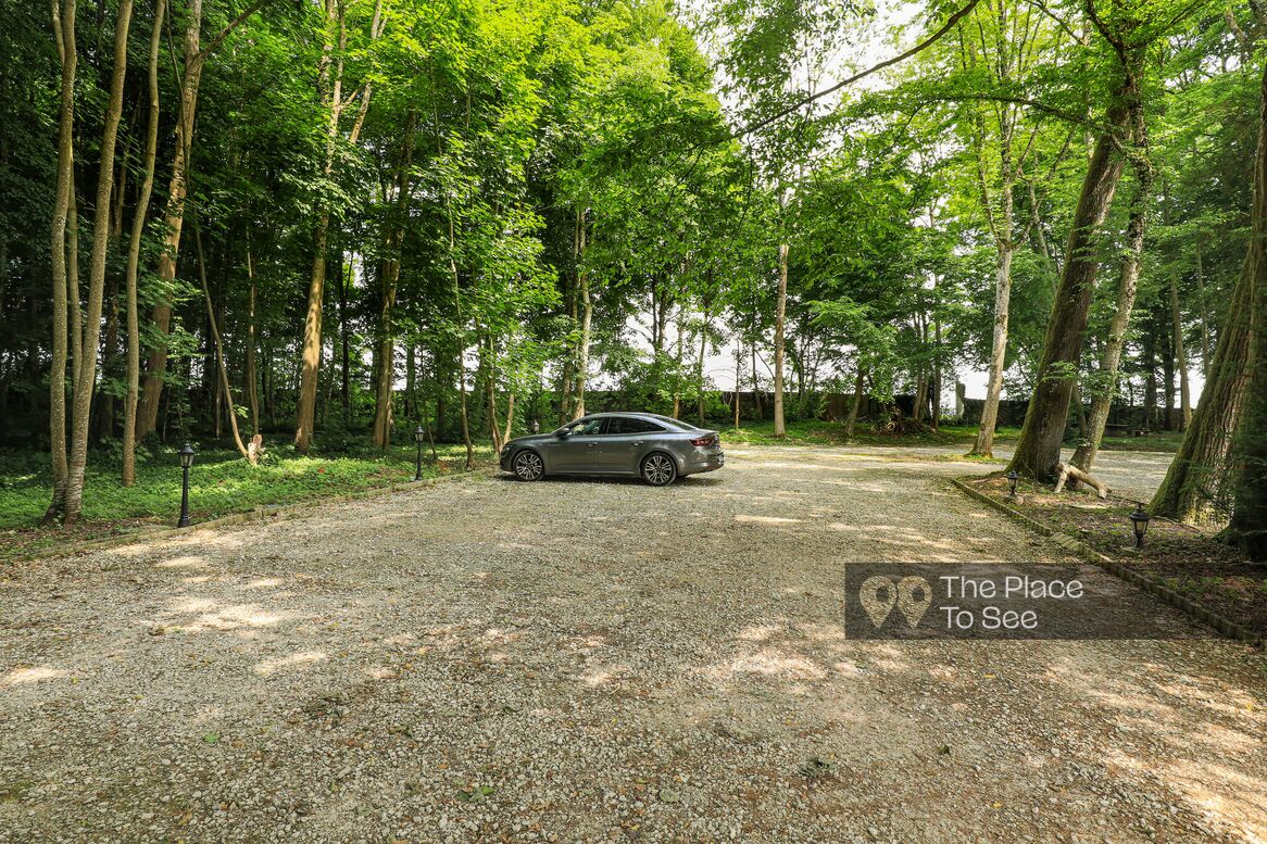 Parking Exterieur