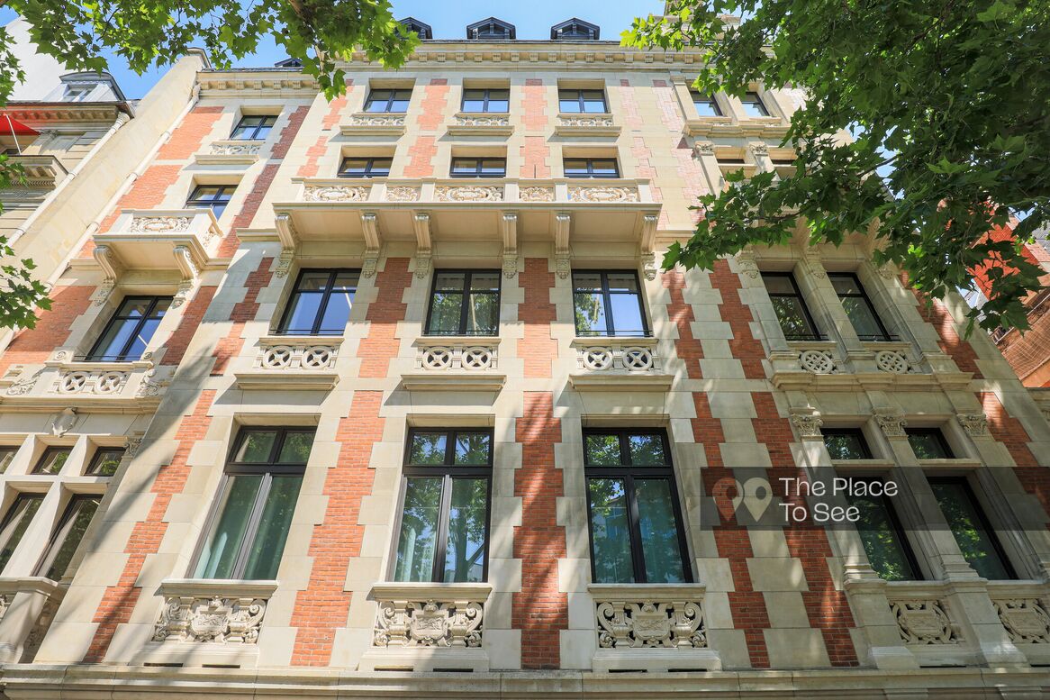 Façade