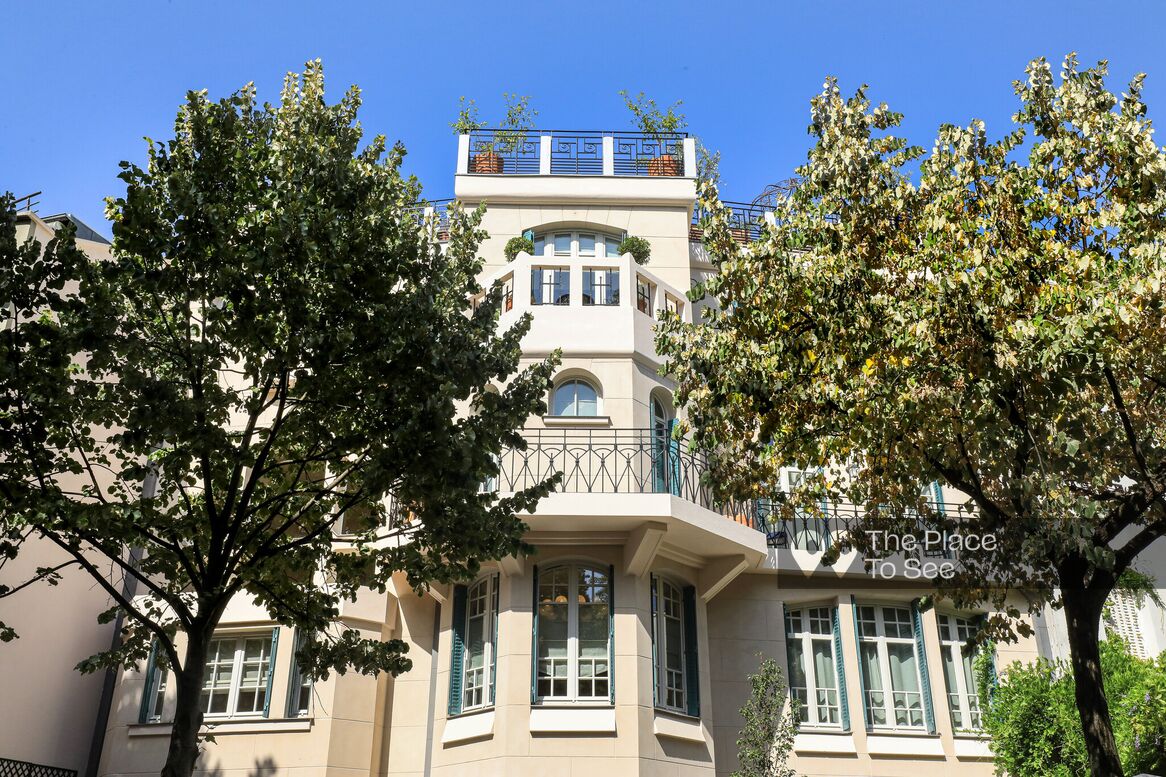 Façade
