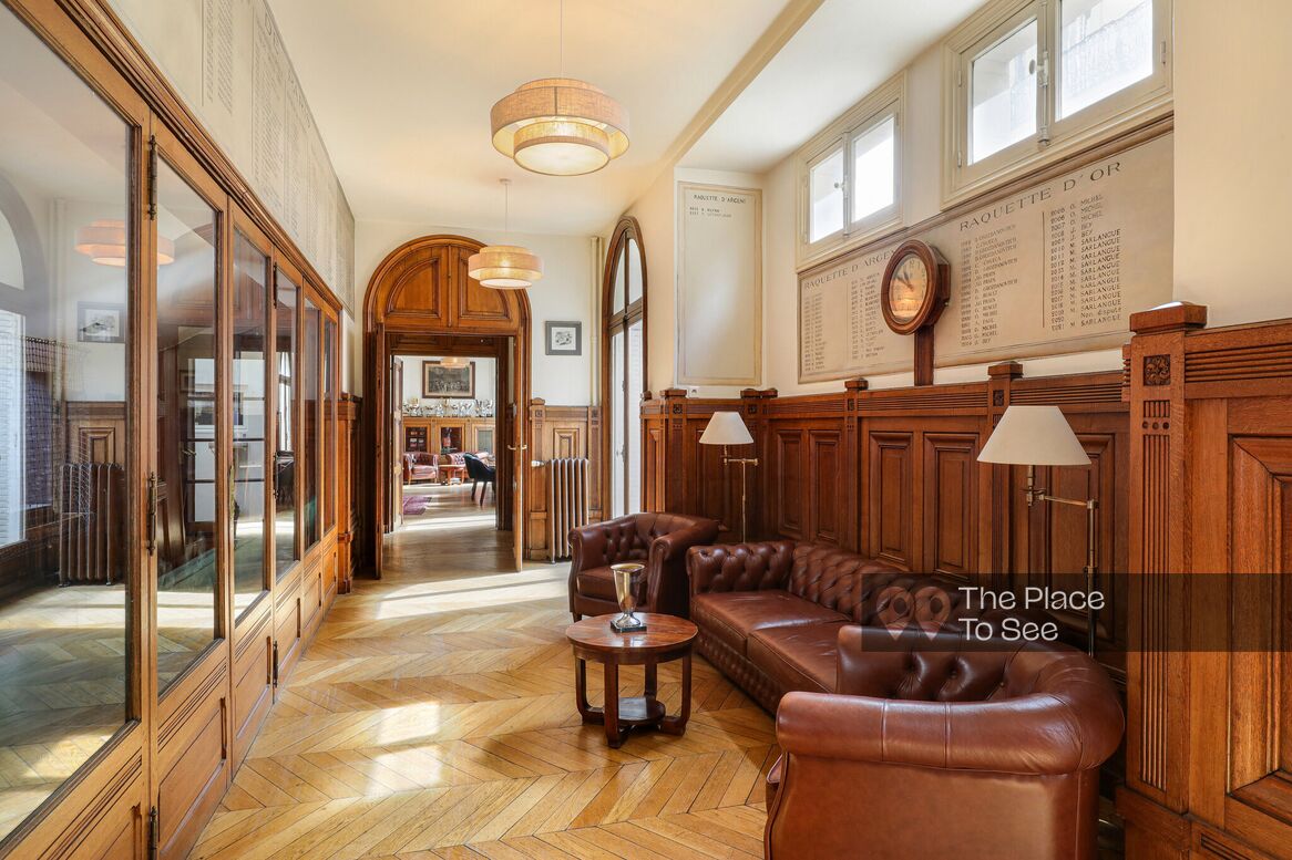 Couloir boiserie