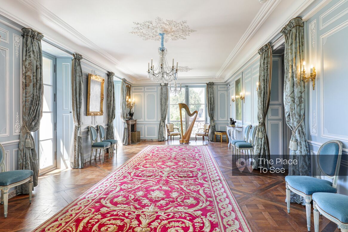 Salon