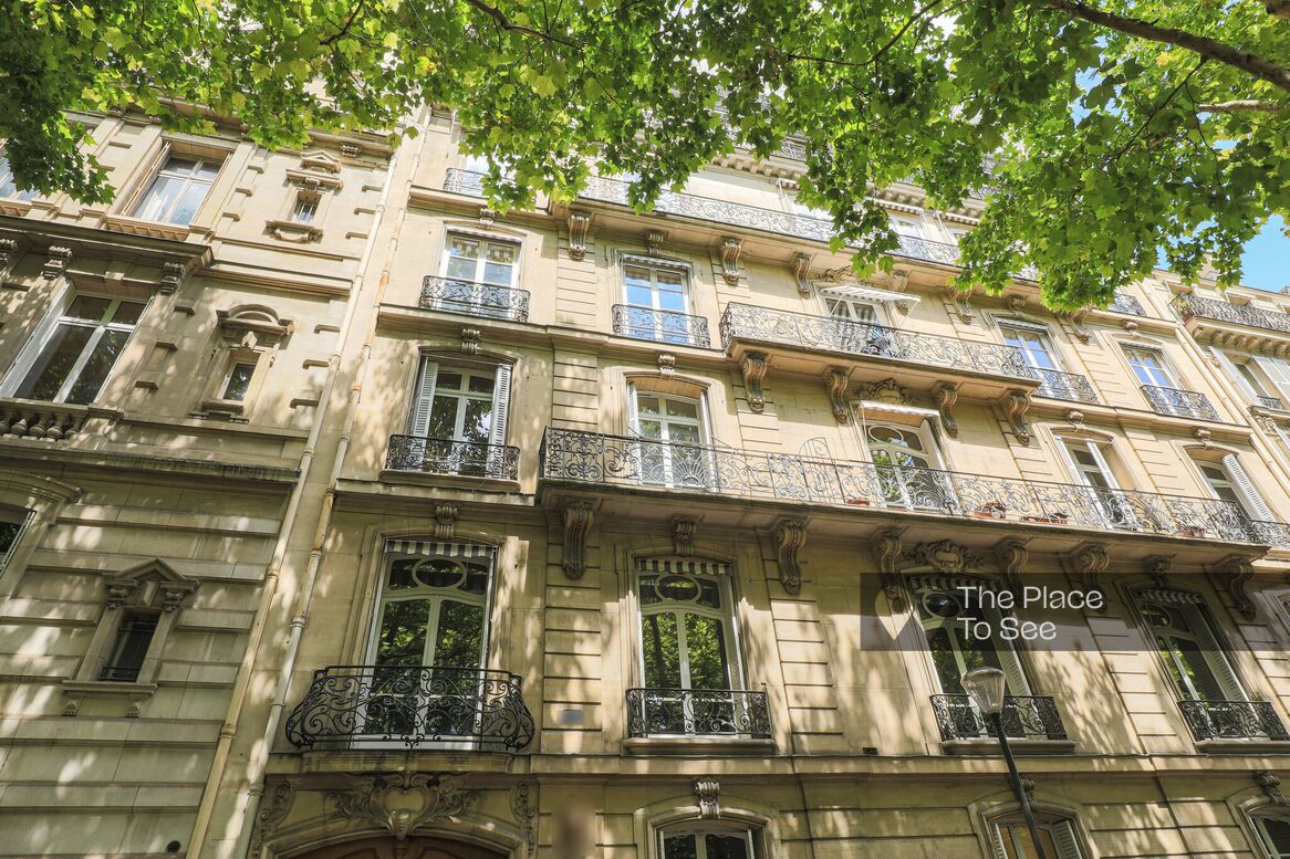 Façade