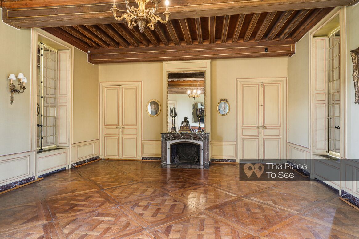 Salon
