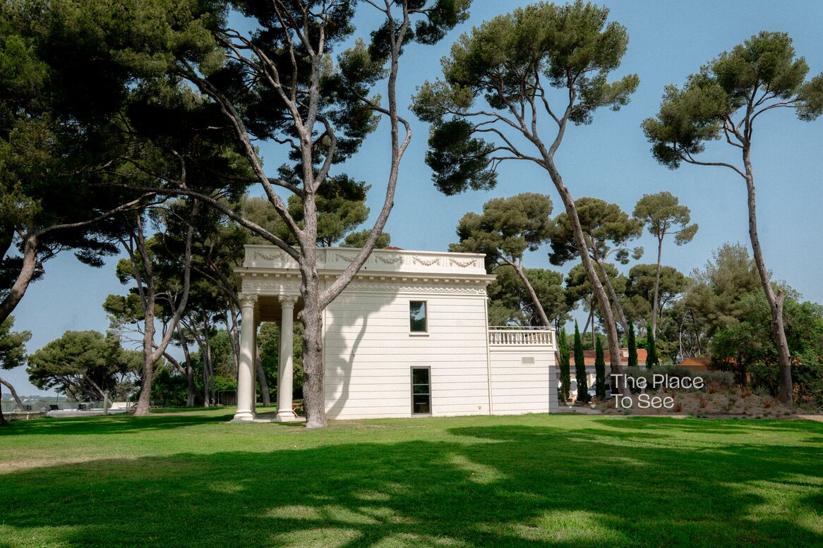 Façade