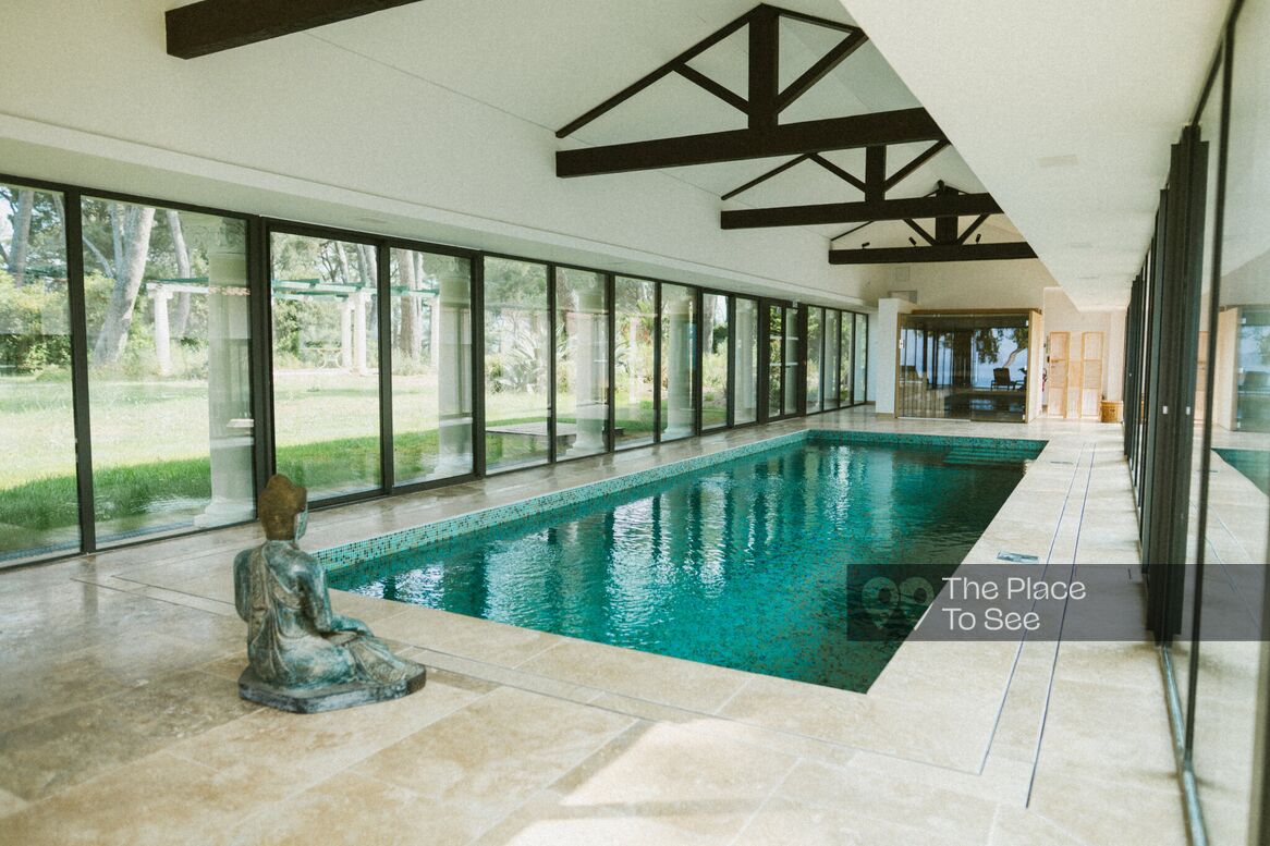 Piscine intérieure