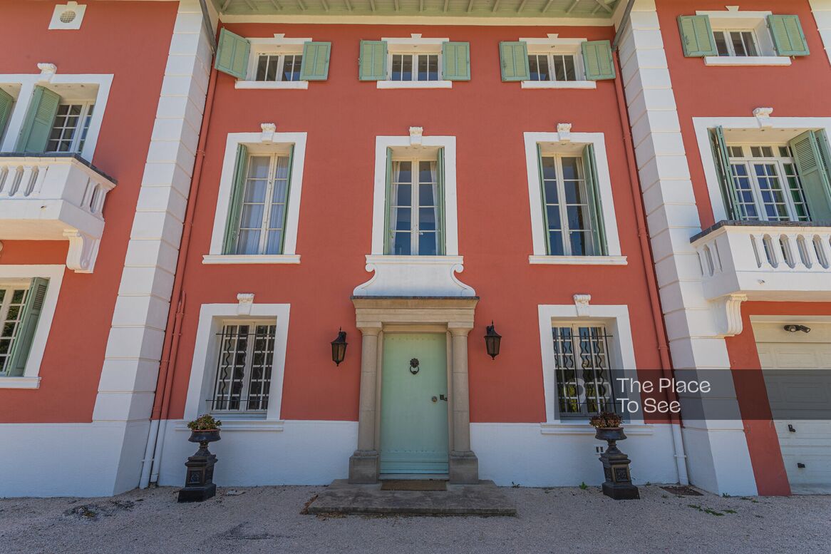 Façade