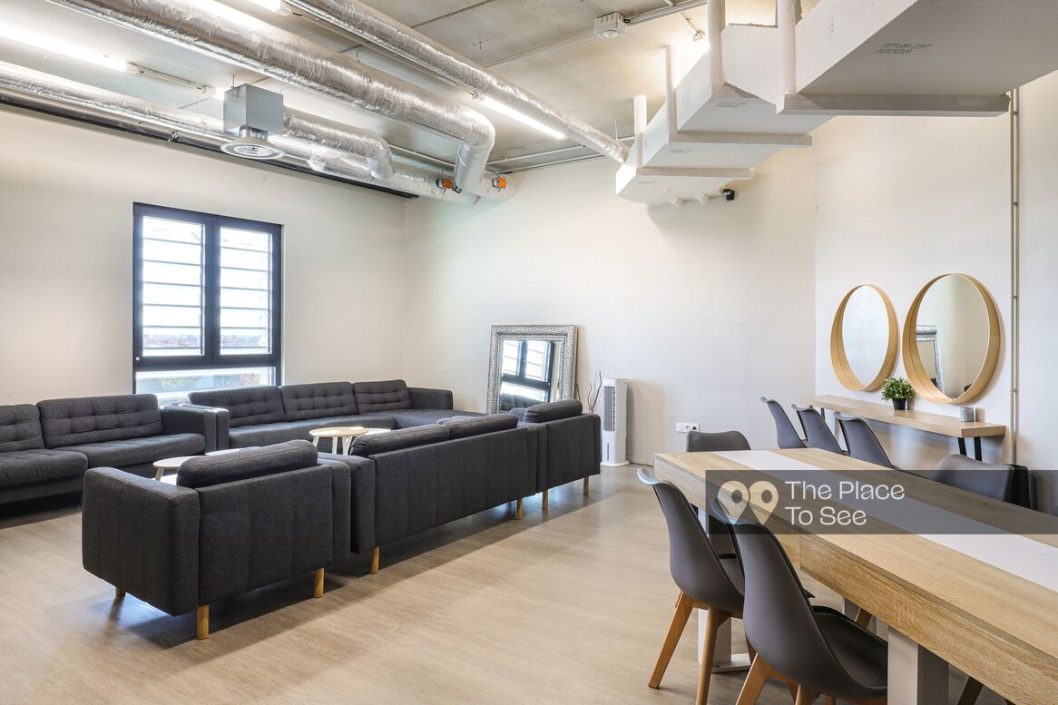 Loge
