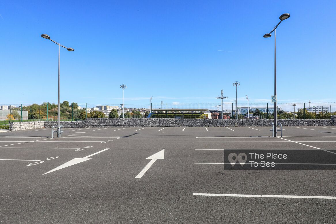 Parking Exterieur