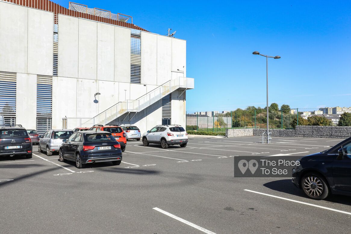 Parking Exterieur