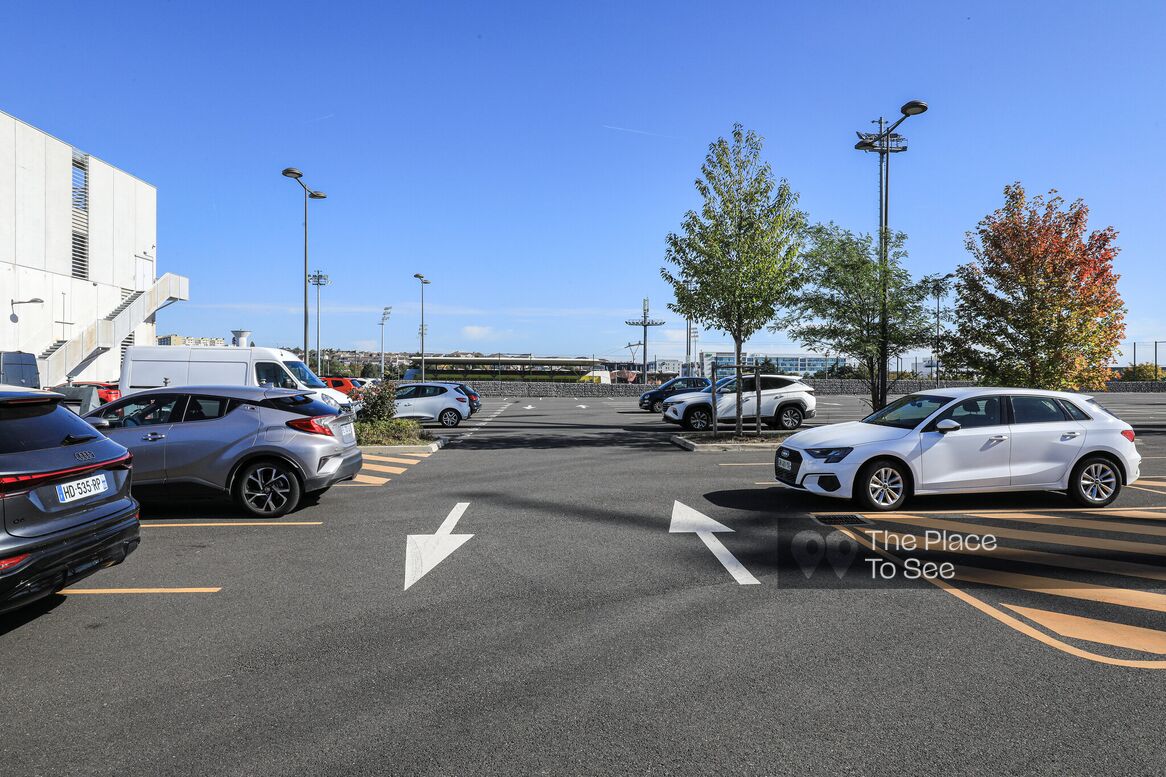 Parking Exterieur