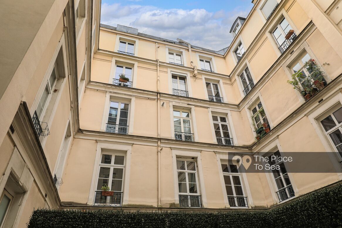 Façade