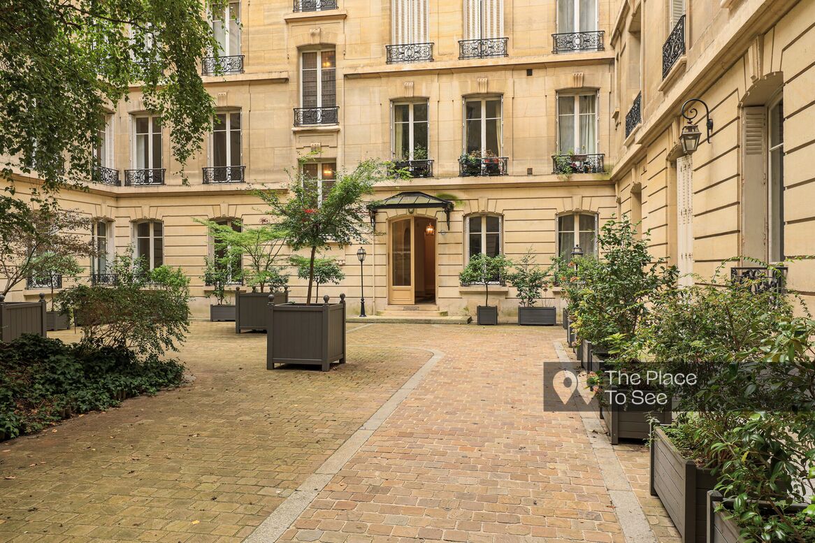 Cour