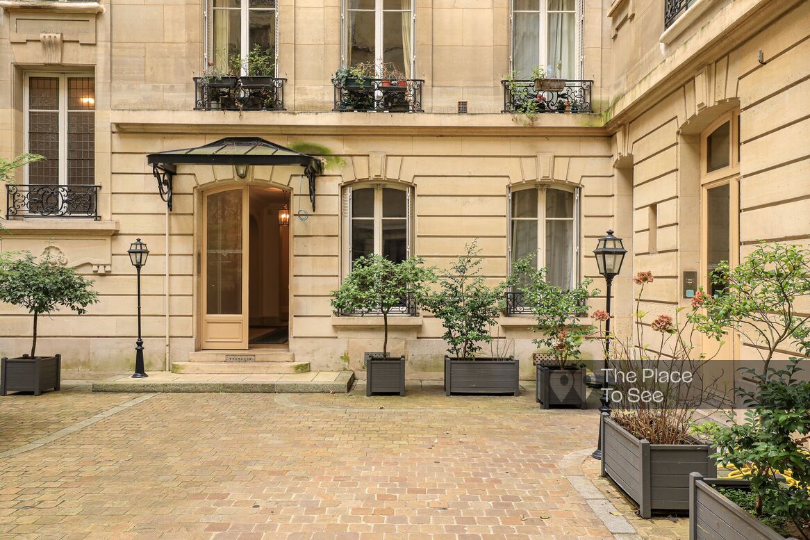 Cour