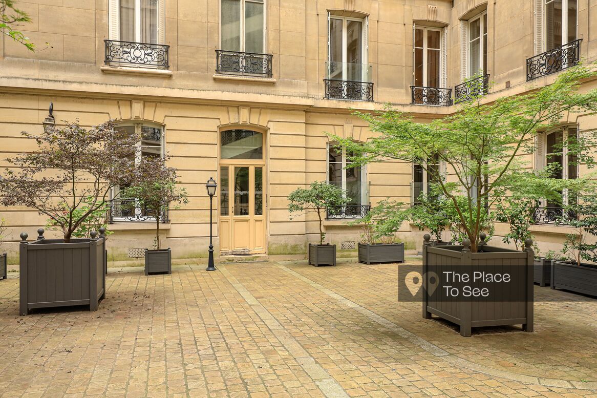 Cour
