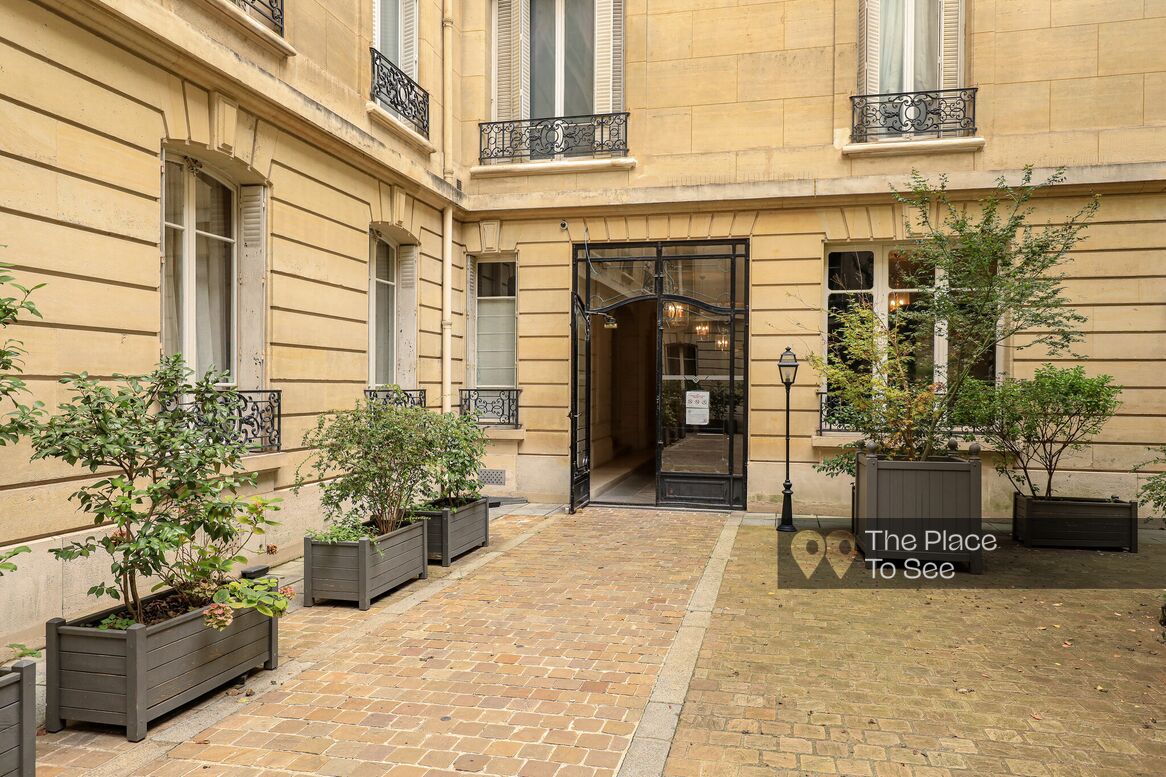 Cour