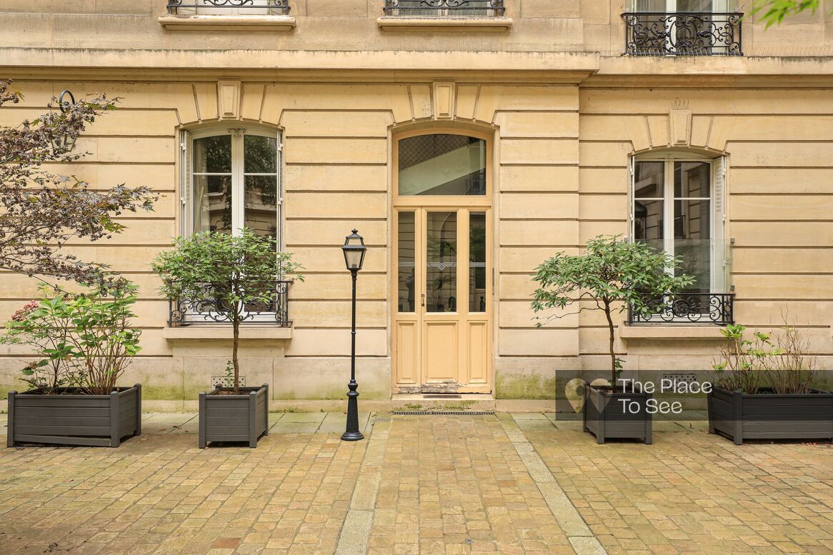 Cour