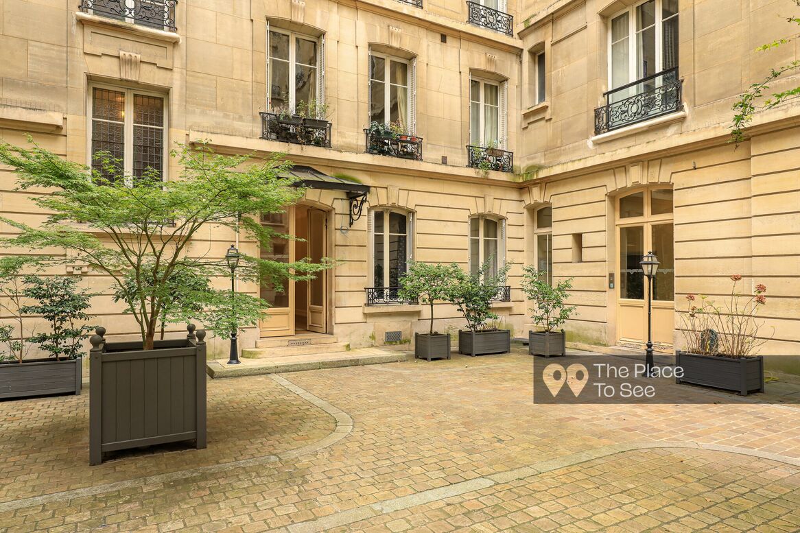 Cour