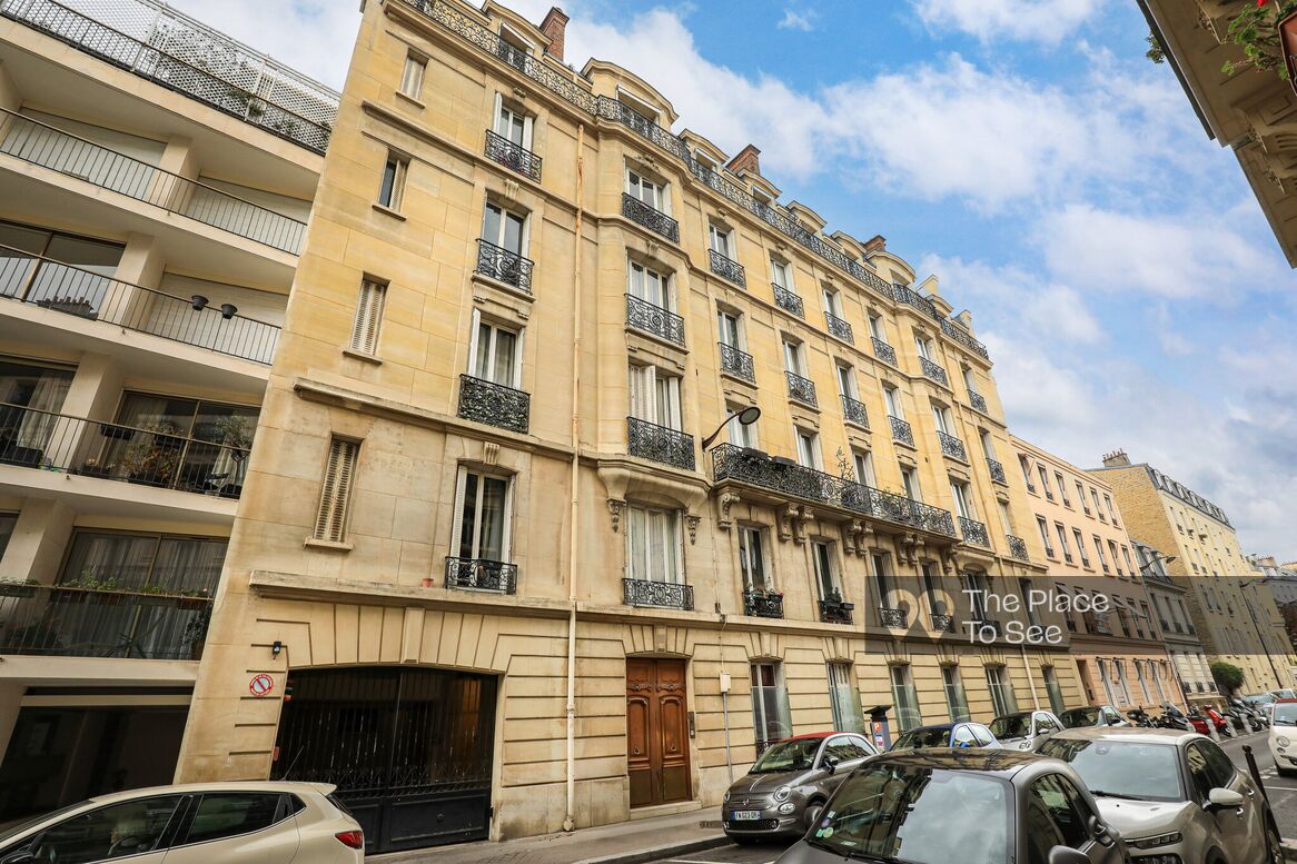 Façade