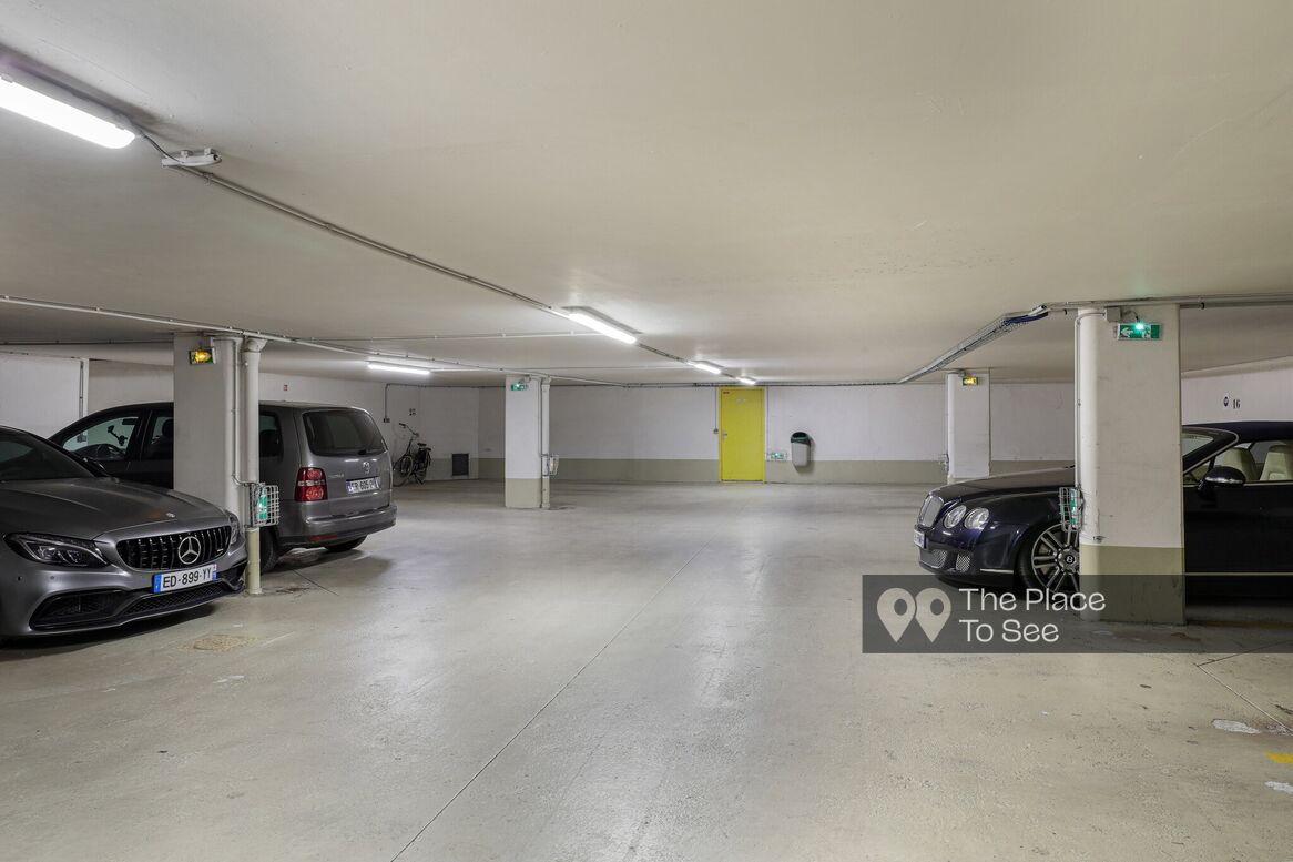 Parking Exterieur