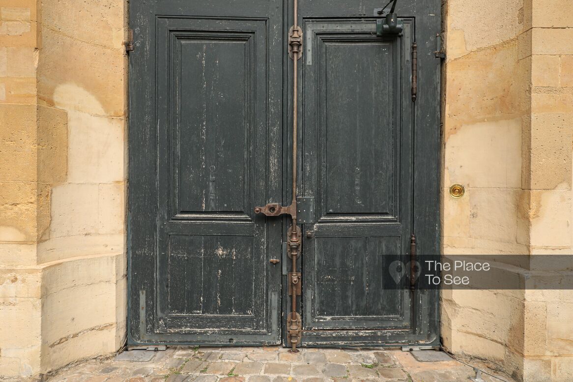 Cour