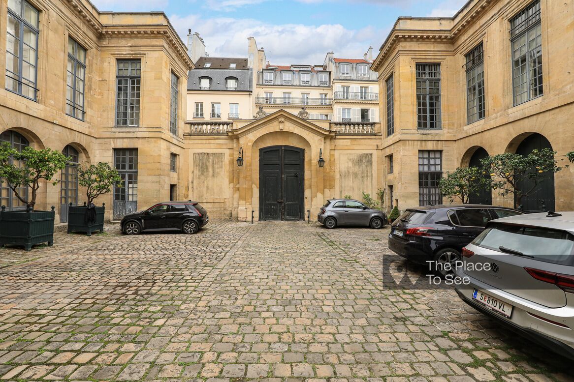 Cour