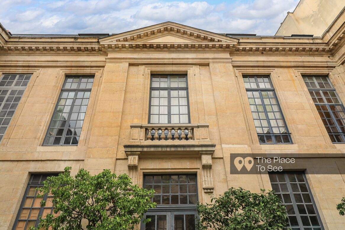 Façade
