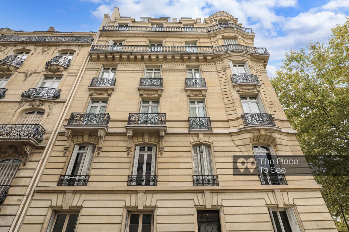 Façade