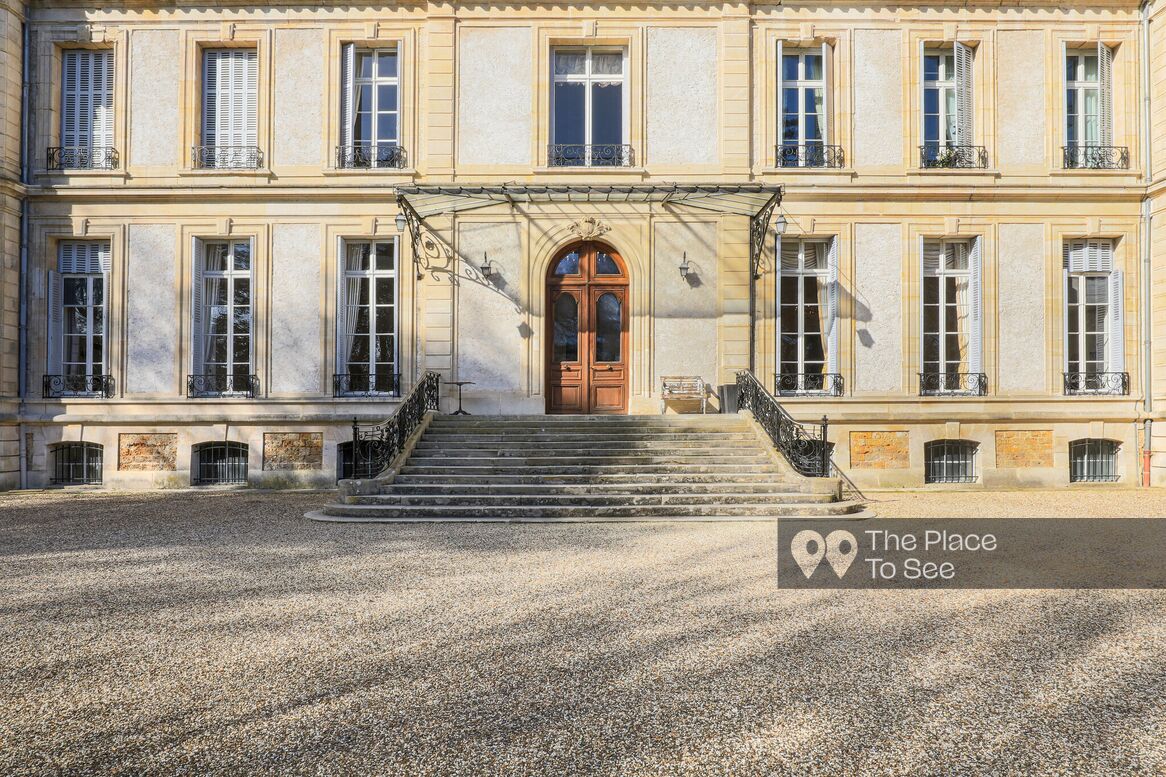 Cour