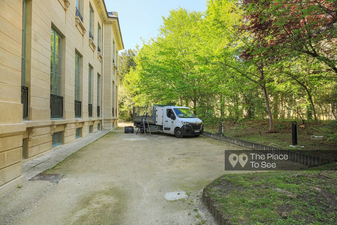 Parking Exterieur