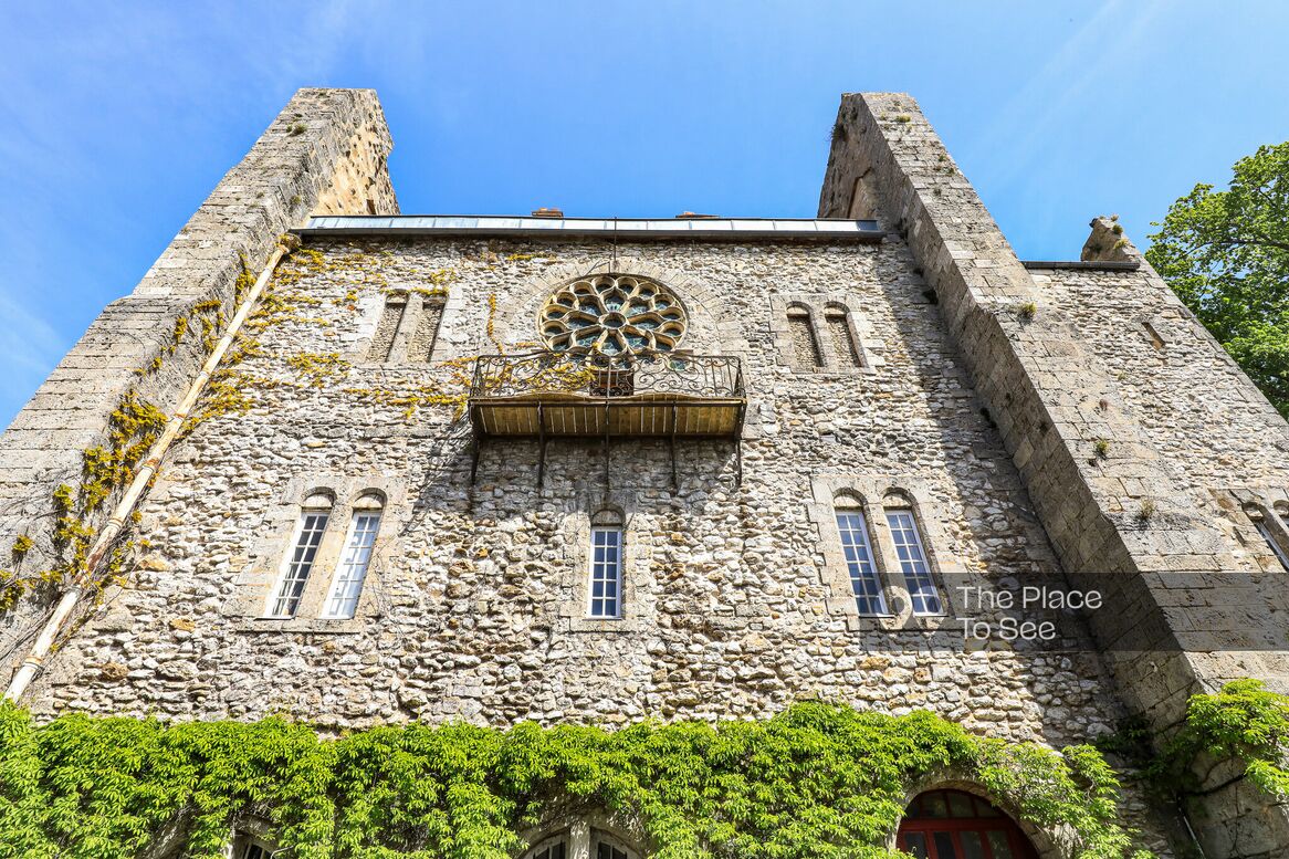 Façade