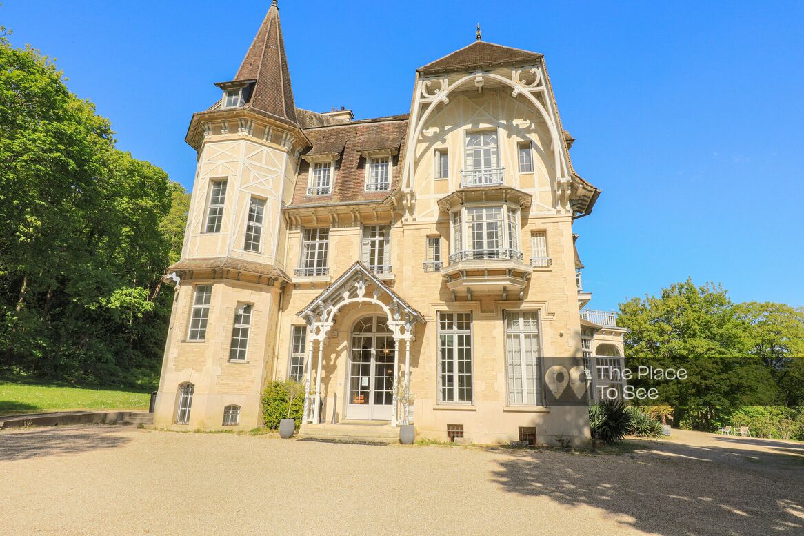 Façade