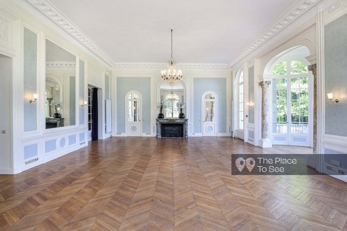 Salon