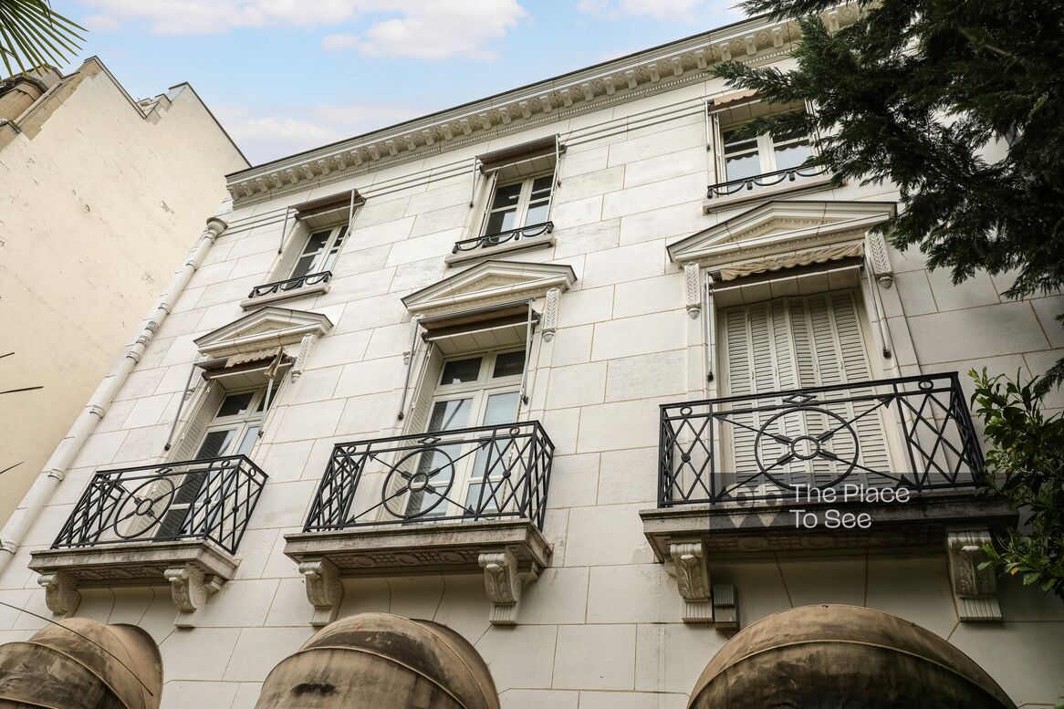 Façade