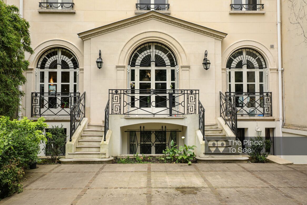 Façade