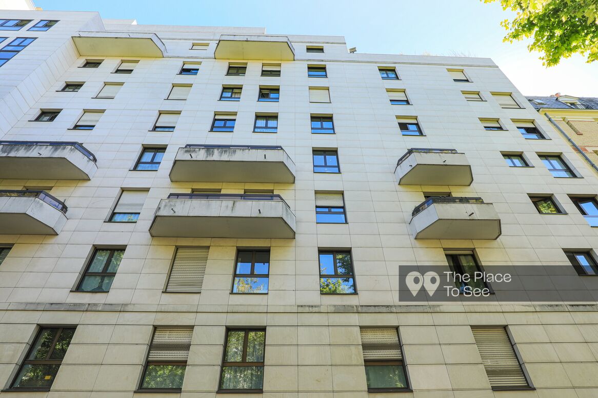 Façade