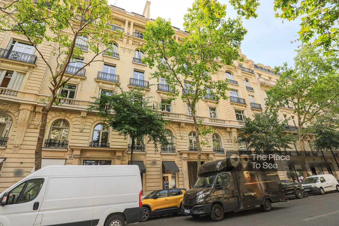 Façade