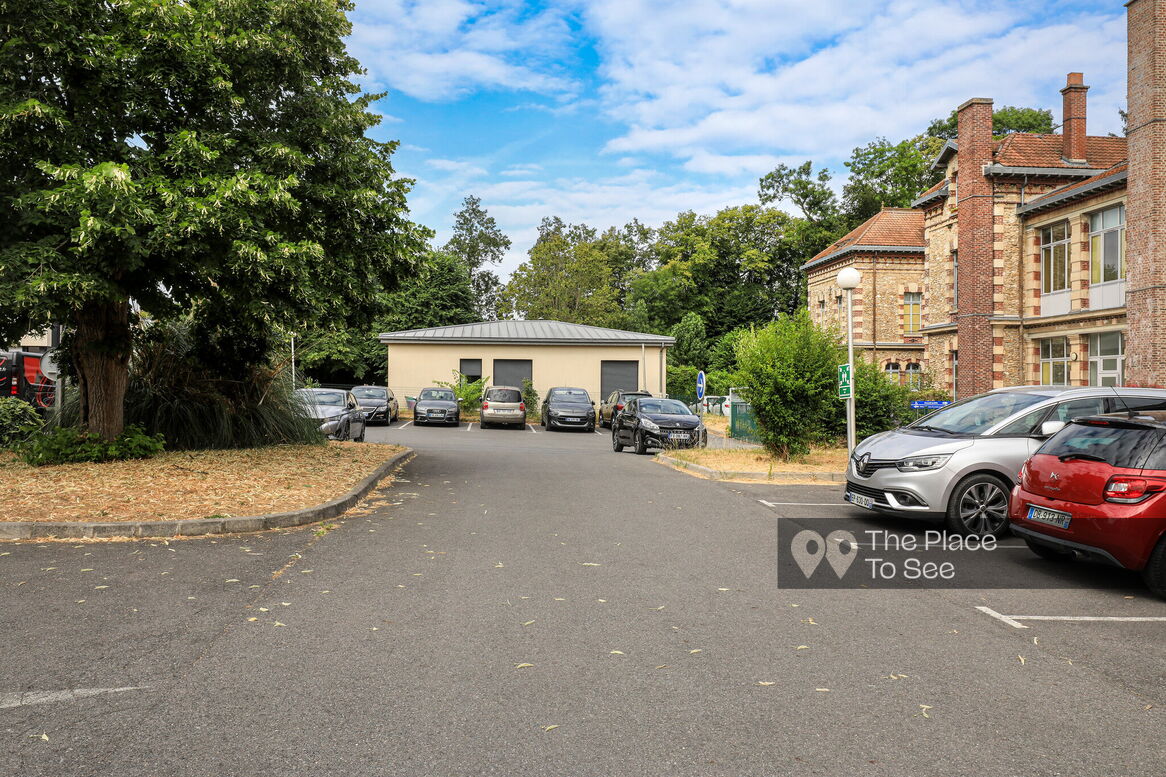 Parking Exterieur
