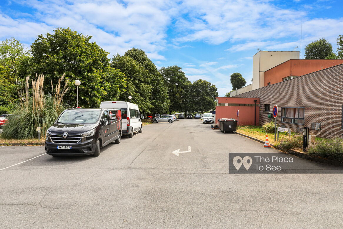 Parking Exterieur