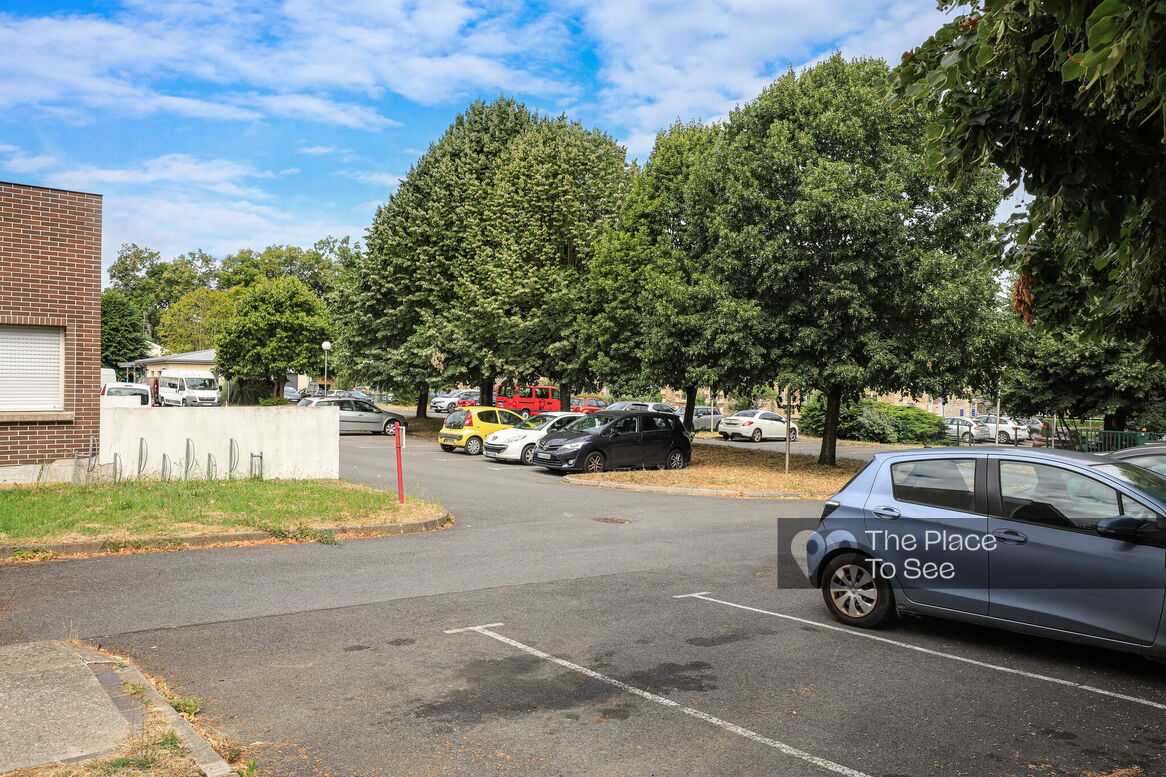 Parking Exterieur