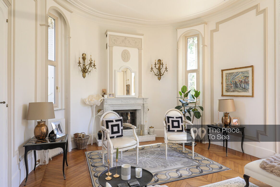 Salon