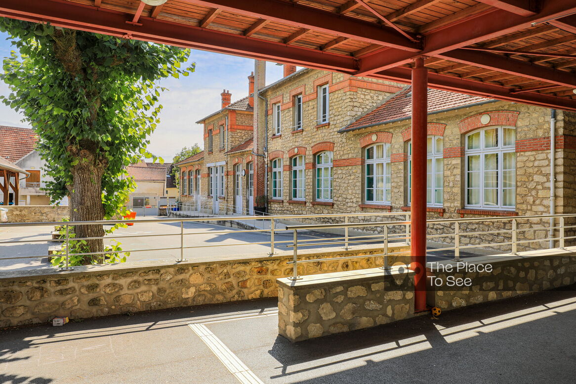Cour