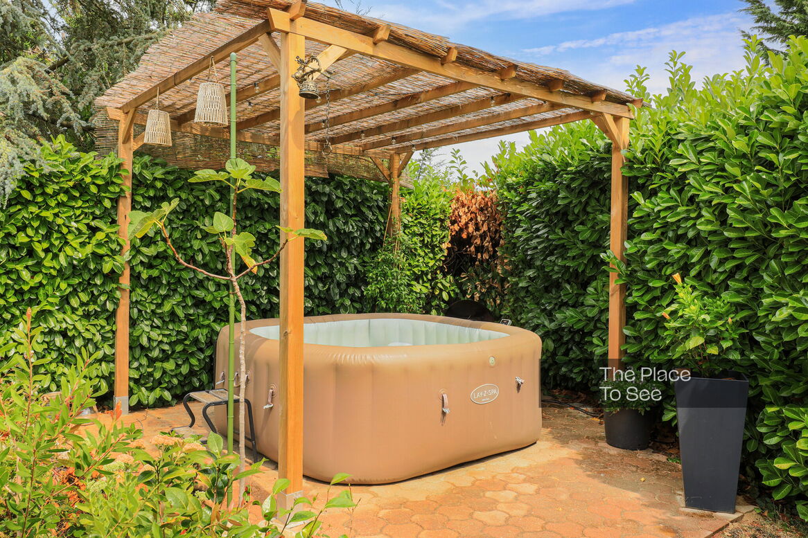 Jacuzzi