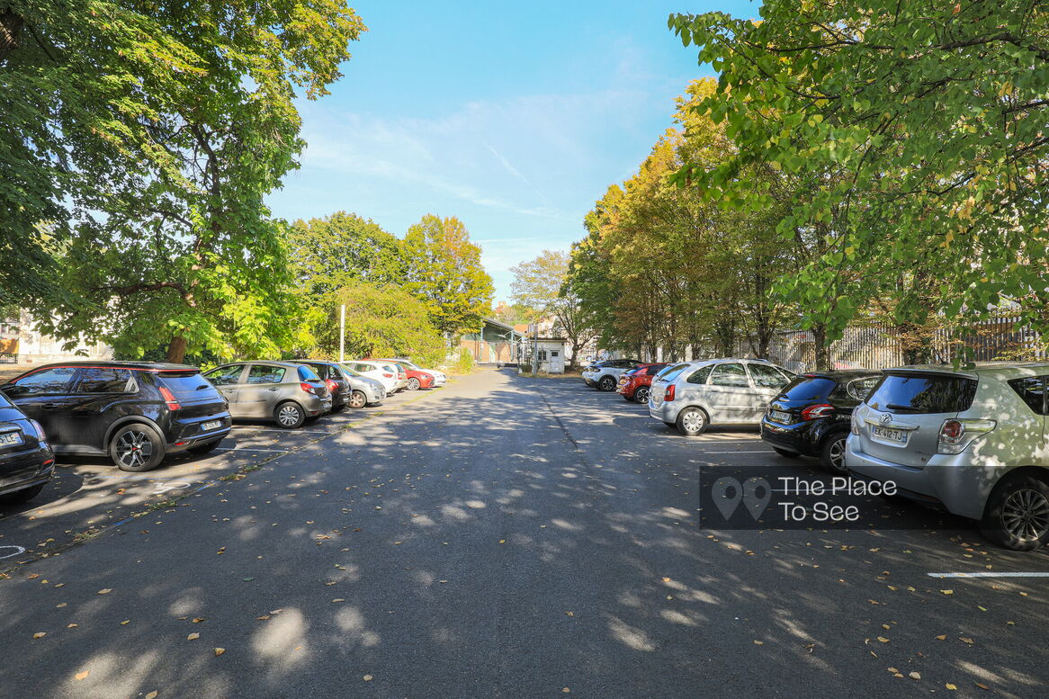 Parking Exterieur