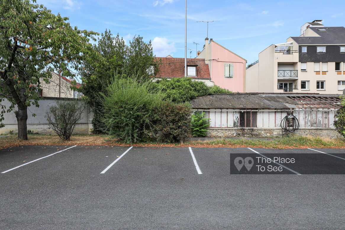 Parking Exterieur
