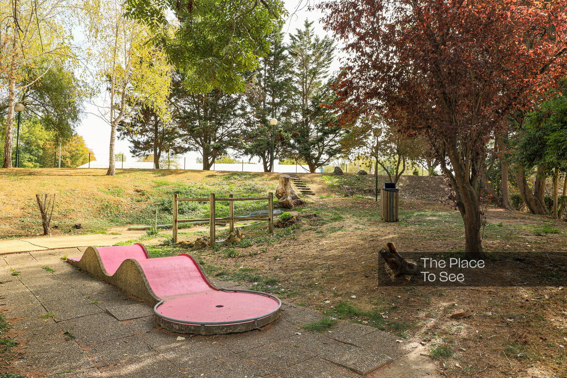 Terrain de sport extérieur